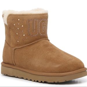 NWT classic gem mini Ugg boots tan